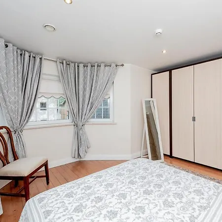 Luxury In Paernu, Walking Distance From The And Centre Вилла