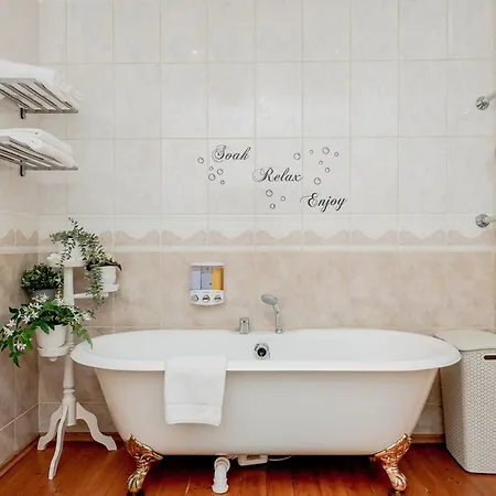 Luxury In Paernu, Walking Distance From The And Centre Вилла Пярну