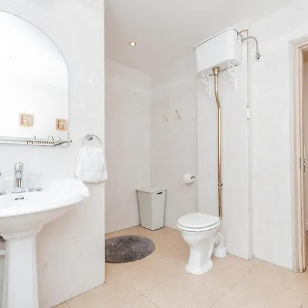 Vila Luxury In Paernu, Walking Distance From The And Centre *