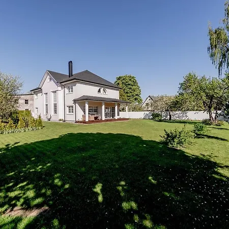 Luxury In Paernu, Walking Distance From The And Centre Vila Parnu