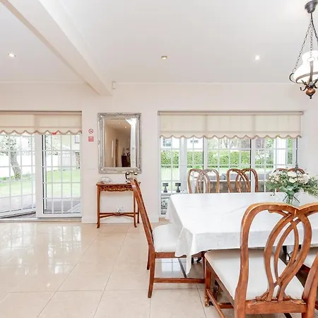 Luxury In Paernu, Walking Distance From The And Centre Вилла Пярну