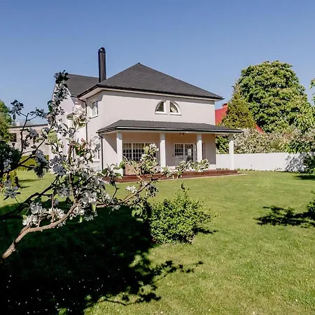 Luxury In Paernu, Walking Distance From The And Centre Пярну