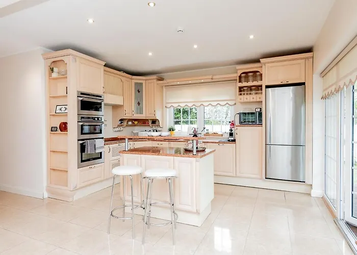 Luxury In Paernu, Walking Distance From The And Centre *