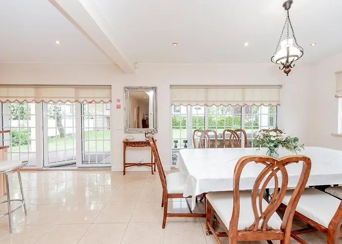 Luxury In Paernu, Walking Distance From The And Centre Willa Parnawa