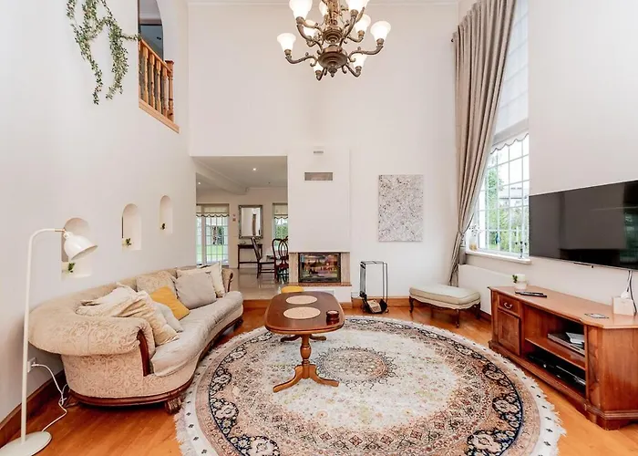 Willa Luxury In Paernu, Walking Distance From The And Centre Parnawa