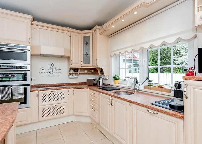 Luxury In Paernu, Walking Distance From The And Centre Willa