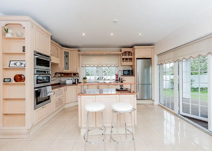 Willa Luxury In Paernu, Walking Distance From The And Centre *